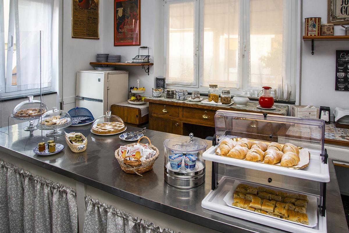 B&B Hotel Costa Azzurra Споторно Екстериор снимка