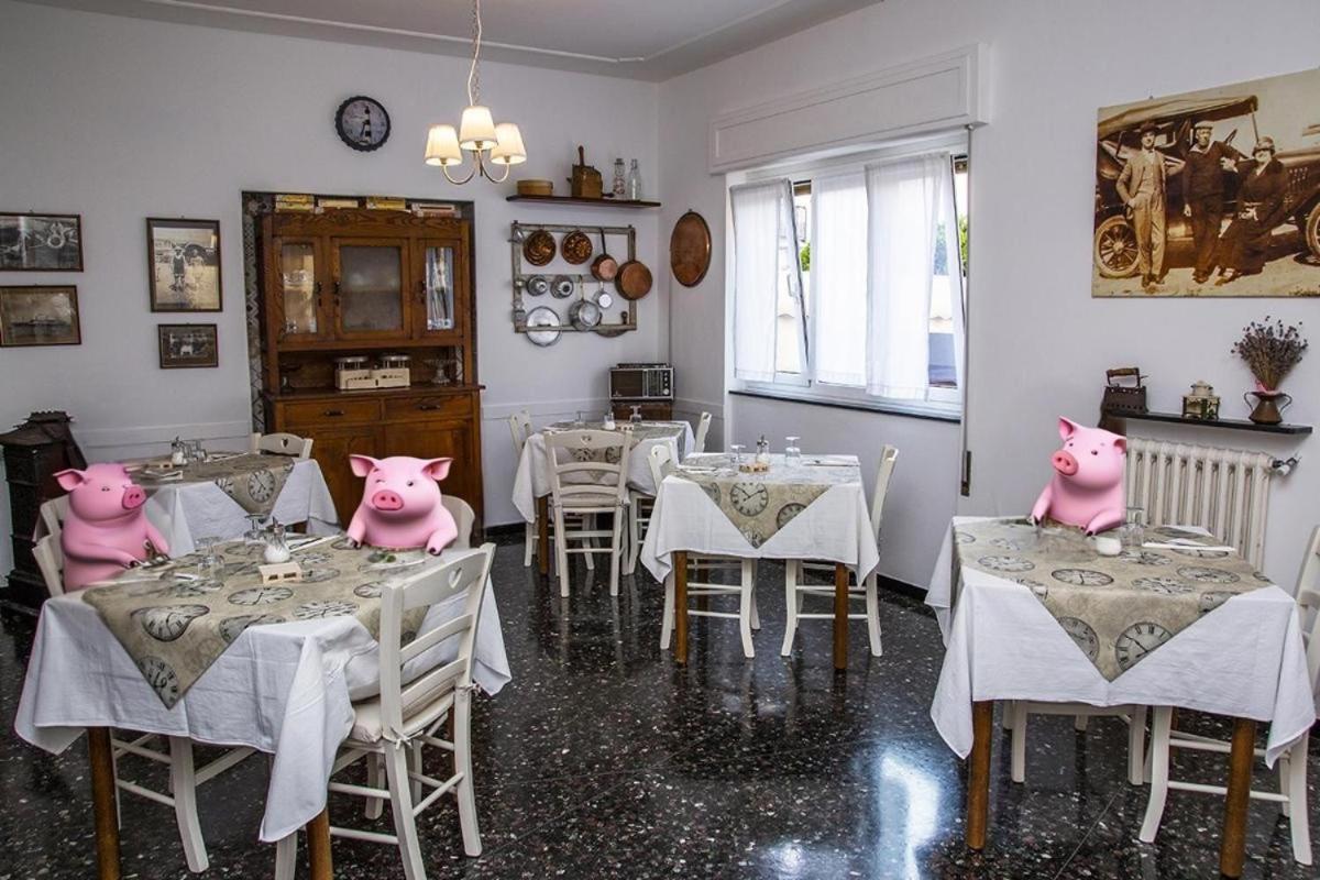 B&B Hotel Costa Azzurra Споторно Екстериор снимка